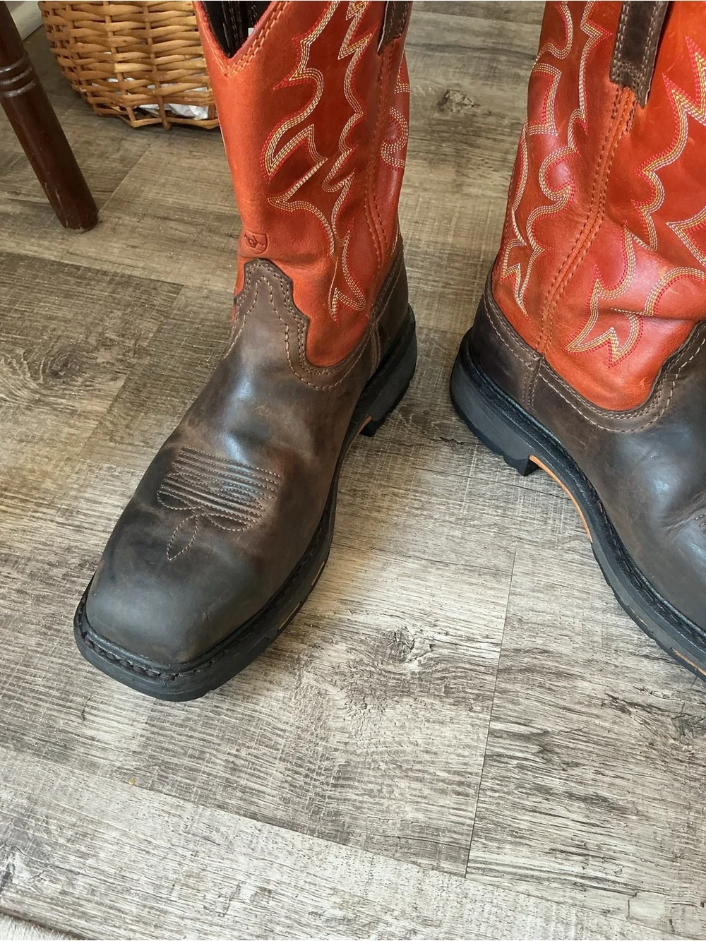 Ariat Men's WorkHog Wide Square Toe Work Boots Brown Brick Red Size 9.5 EE Wide